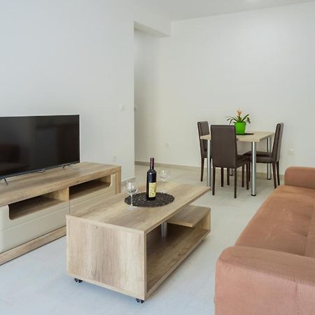 Grejm Lux Family Apartments Petrovac Eksteriør bilde