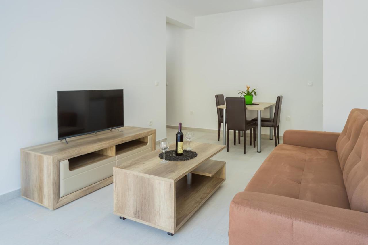 Grejm Lux Family Apartments Petrovac Eksteriør bilde