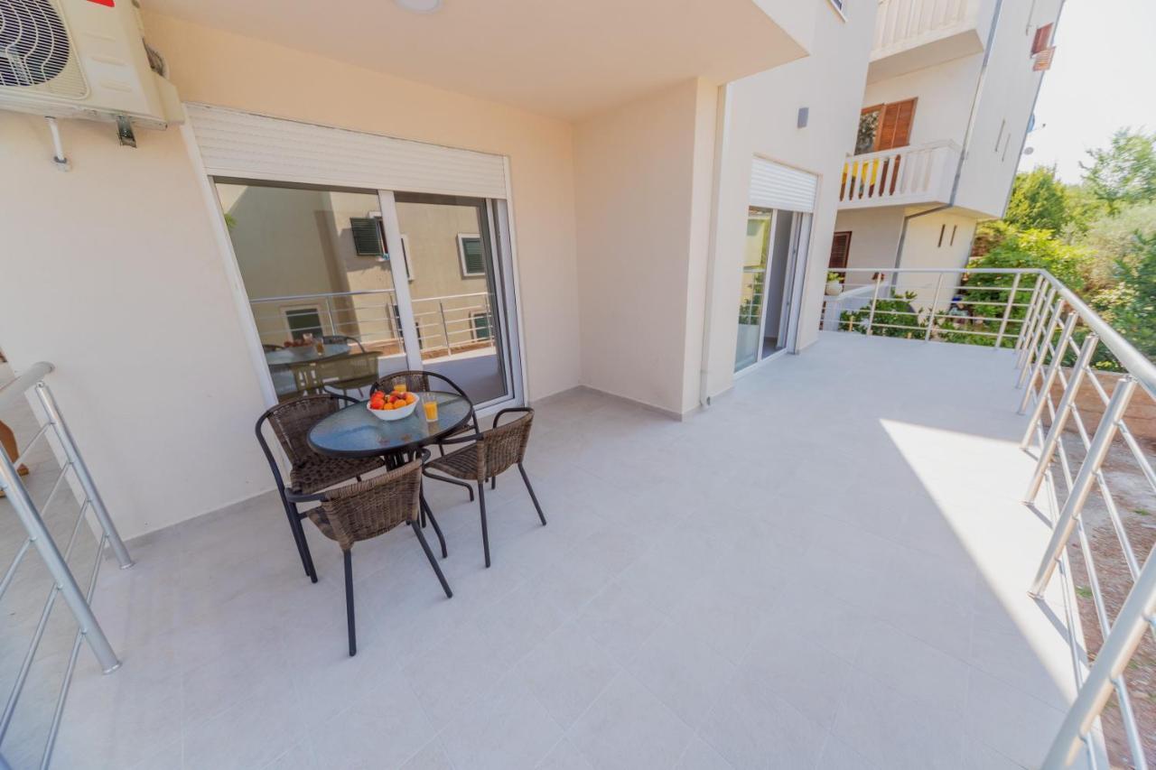 Grejm Lux Family Apartments Petrovac Eksteriør bilde
